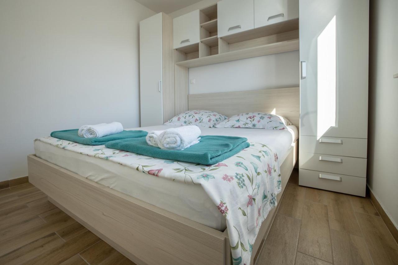 Villa Nimfa Igrane Esterno foto